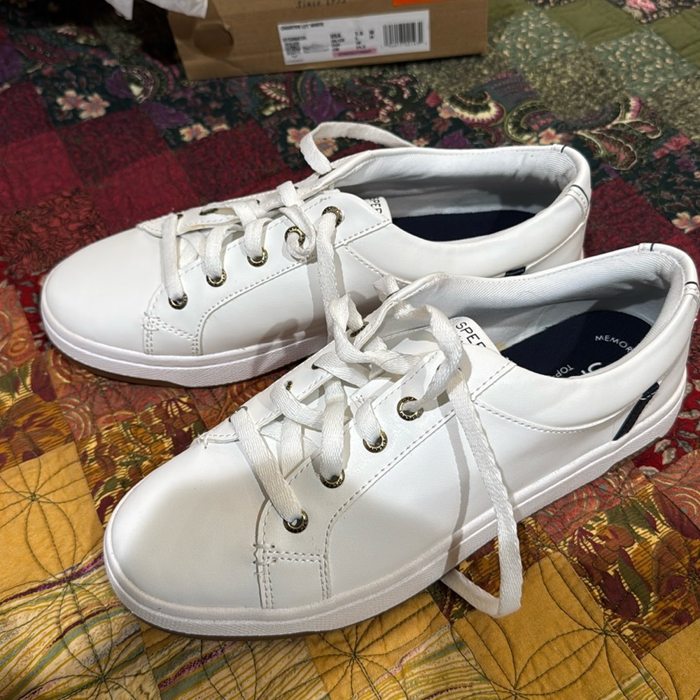 Brand new Sperry white women’s tennis shoes size 7 1/2